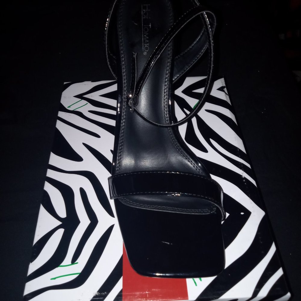 Brand New Never Worn Women 👠 Heels In Size 11 Made By Hot Tomato For $40 - Picture 3 of 3